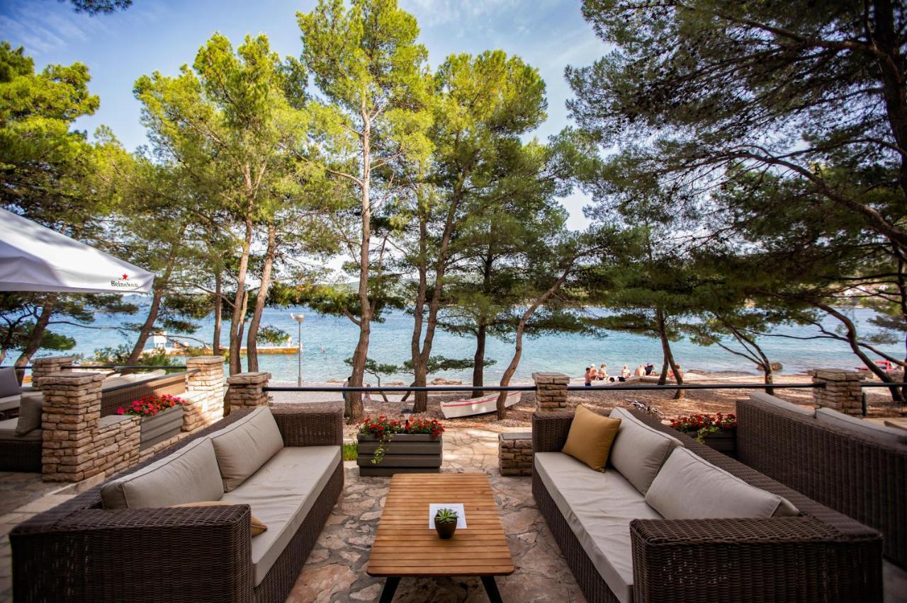 Aminess Younique Senses Resort Vrboska Buitenkant foto