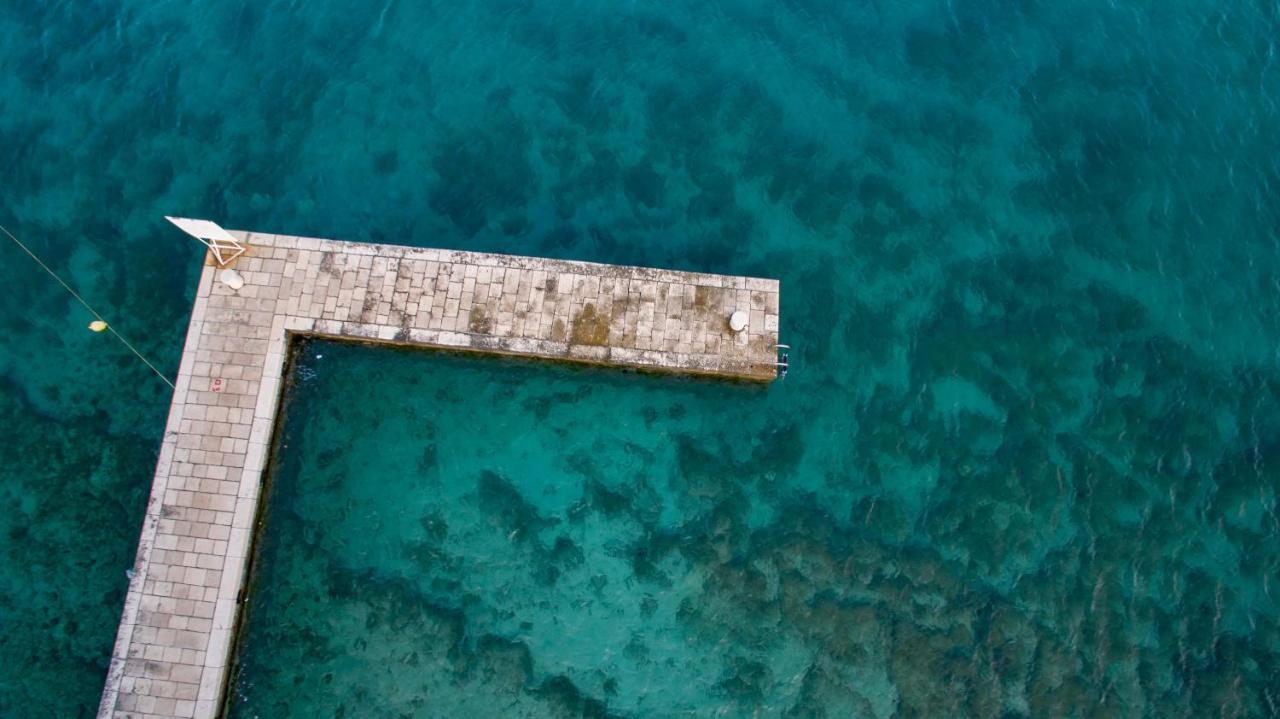 Aminess Younique Senses Resort Vrboska Buitenkant foto