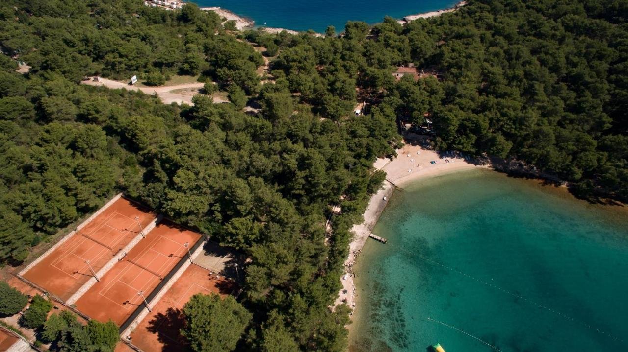 Aminess Younique Senses Resort Vrboska Buitenkant foto